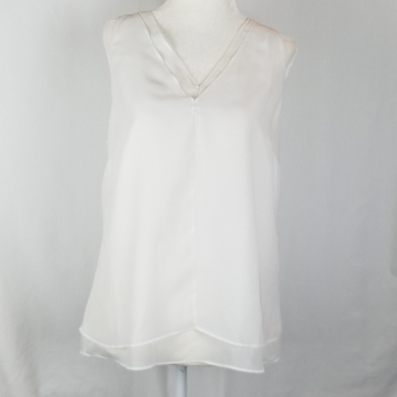 Banana Republic White V-Neck Blouse - Picture 2 of 6